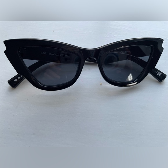 Le Specs Lost Days Sunglasses, Black - Picture 8 of 8